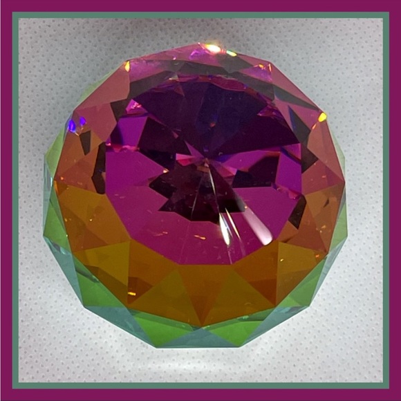 VINTAGE GLASS PAPERWEIGHT - Picture 7 of 9